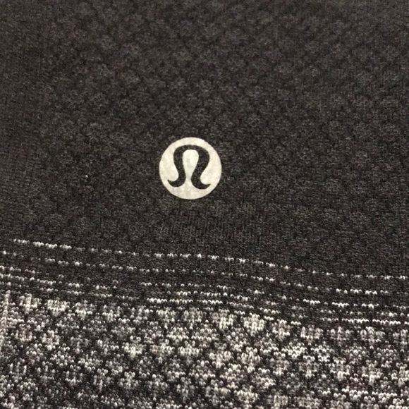 Lululemon Seamlessly Street Crop Heathered Black - Picture 3 of 11